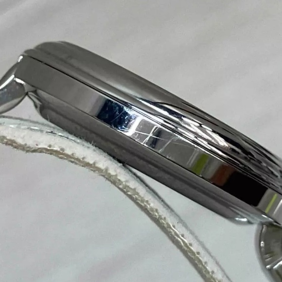 Gucci Luxury Statement Watch STUNNING!😍 Very very RARE!! In Stainless Steel - Picture 6 of 8